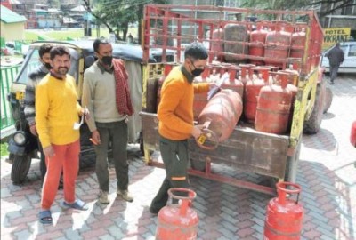 Booking of LPG cylinders increased in the midst of lockdown