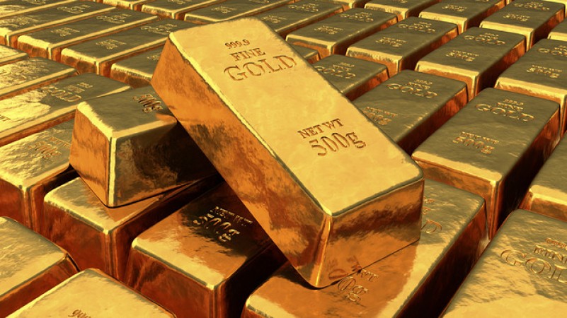 Gold prices fall sharply, know today's rates