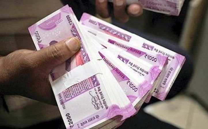 बाजार खुलते ही रुपये में नजर आई 15 पैसे की कमजोरी
