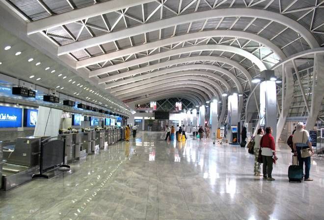 भारत सरकार ने किया ऐलान, 6 एयरपोर्ट को देगी लीज पर
