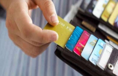 डेबिट और क्रेडिट कार्ड के लिए आज से बदल जाएंगे ये नियम, जानिए क्या होगा नया