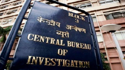 सीबीआई के अधिकारियों ने गुजरात, आंध्र प्रदेश में आईएएस अधिकारी के ठिकानों पर छापे मारे