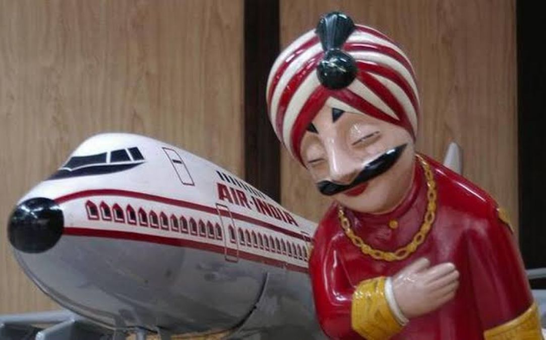 अगले माह कर्ज के तले दबी एयर इंडिया के लिए लगेगी बोली