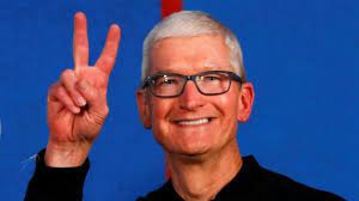 A phone call changed Tim Cook's life