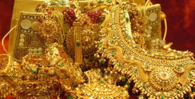 Gold prices fall for the sixth day in a row, cheaper by Rs 1,600 in a week