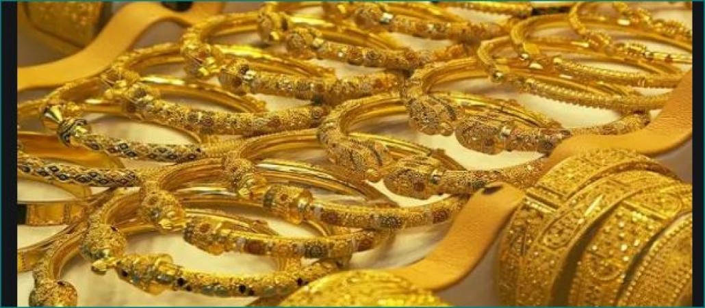 Gold prices fall drastically, silver becomes cheaper