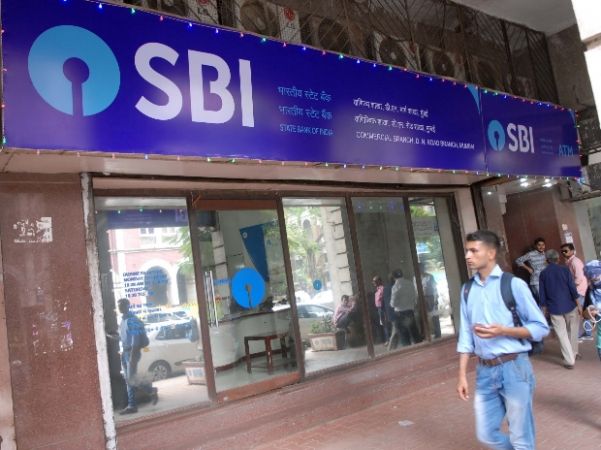 SBI gives Diwali gift to its customers, increases FDs interest rates