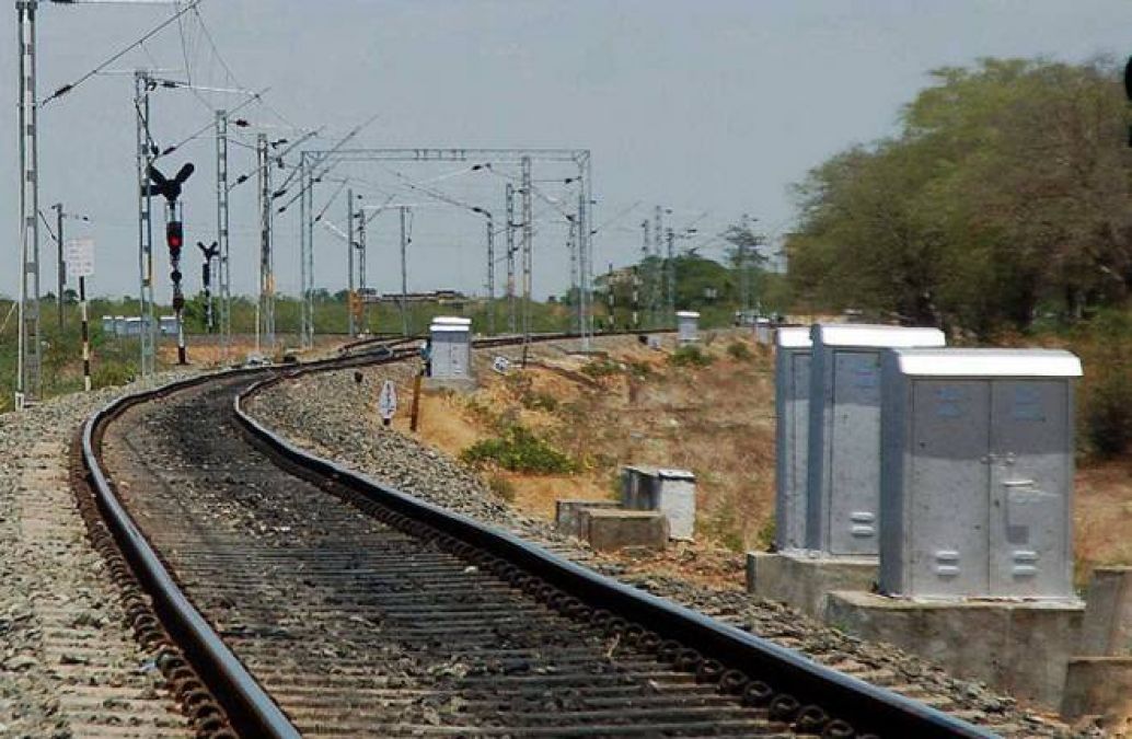 Government targets 100 per cent electrification of railways in next ten years