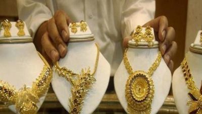 Gold prices reach record levels, silver close to 50 thousand