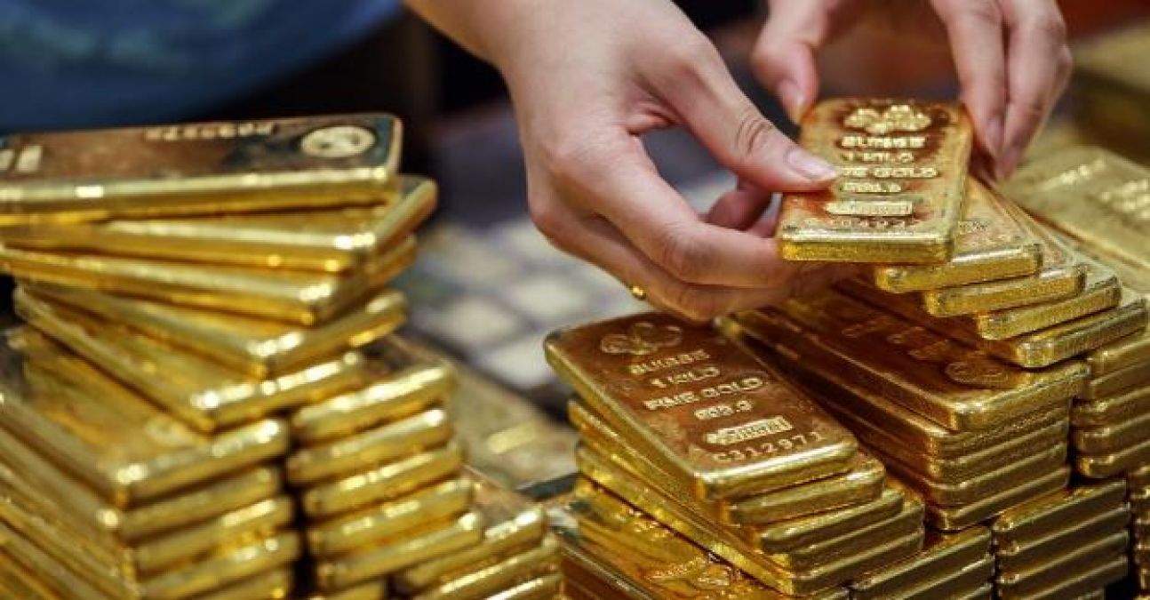 Gold to be cheaper in one stroke, preparing to reduce import duty to 4%