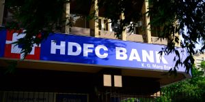 HDFC बैंक देश की दूसरी सबसे बड़ी कंपनी