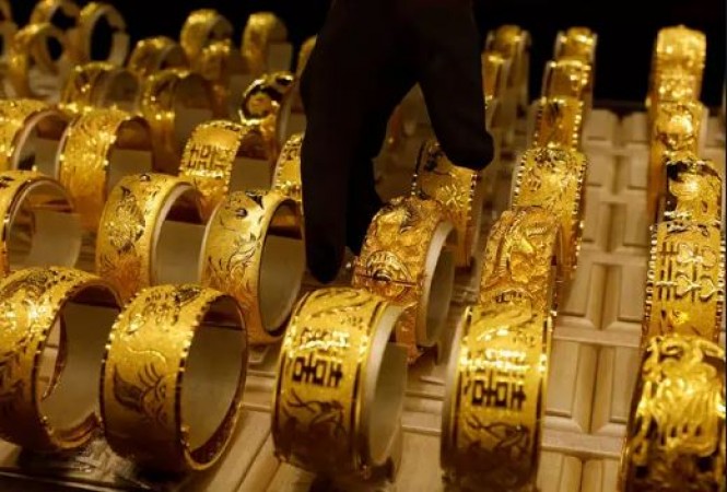 Gold prices fall, know today's rate