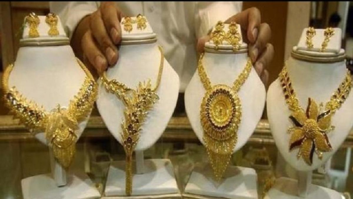 Gold and silver shine in new year, know today's price