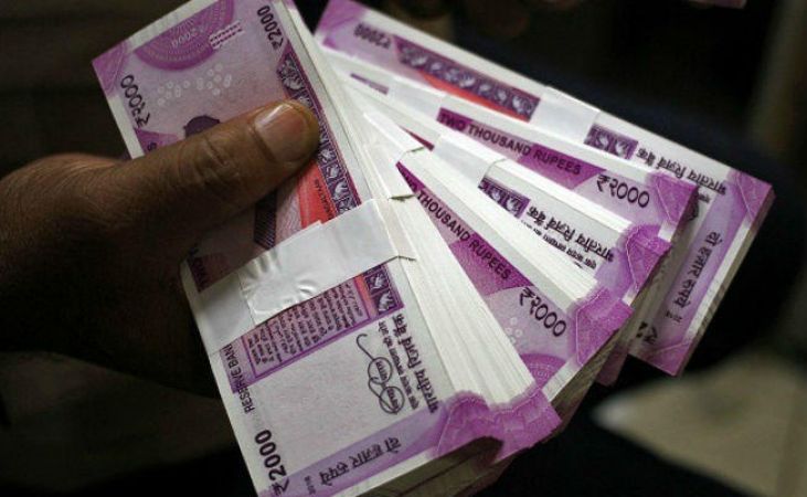 बैंकों में पड़े 8,864.6 करोड़ का कोई दावेदार नहीं