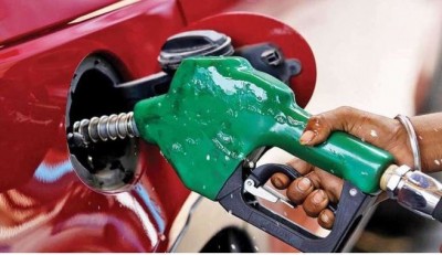 पेट्रोल-डीजल की बढ़ती कीमतों पर लगा ब्रेक, आज नहीं हुआ कोई बदलाव