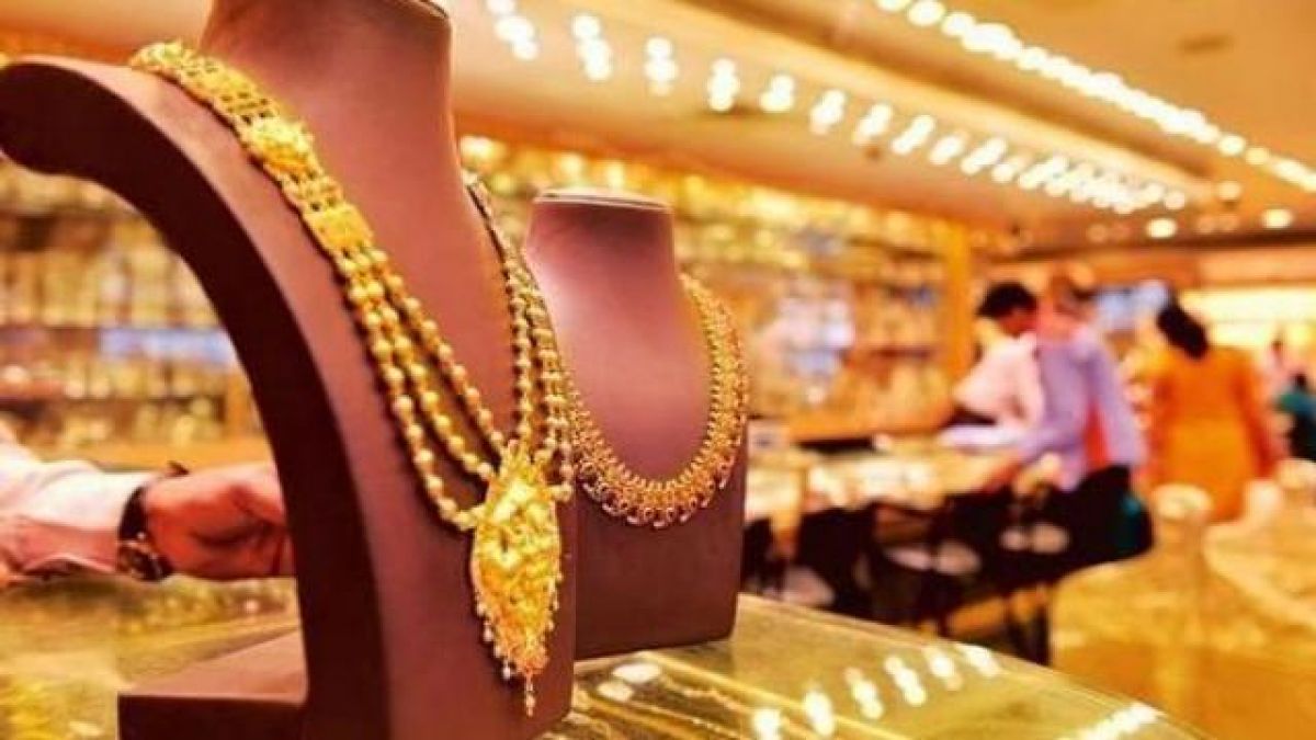 Gold prices fell down after rising continuously for 4 days, silver shines