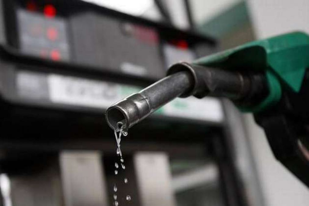 Petrol, diesel prices drop. Check today's rates
