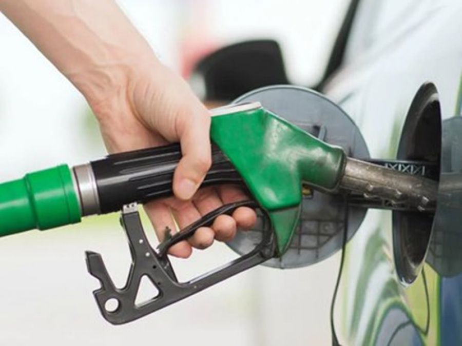 पेट्रोल के दाम में आई गिरावट ,जाने नई कीमत