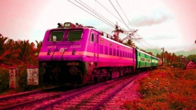 Big announcement of railway for Holi, 4 special trains will run from Mumbai to Gorakhpur