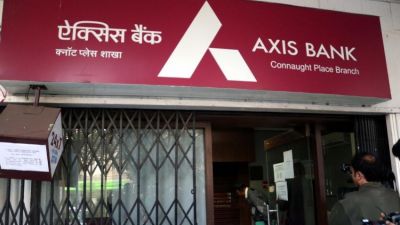 ऐक्सिस बैंक पर लगाया  3 करोड़ रुपये का जुर्माना