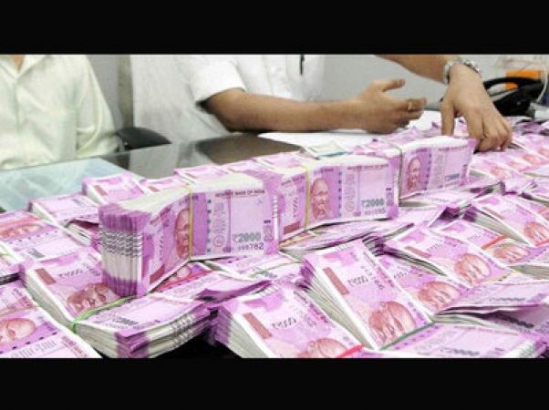 बैंकों में जमा 11,300 करोड़ रुपयों का कोई वारिस नहीं