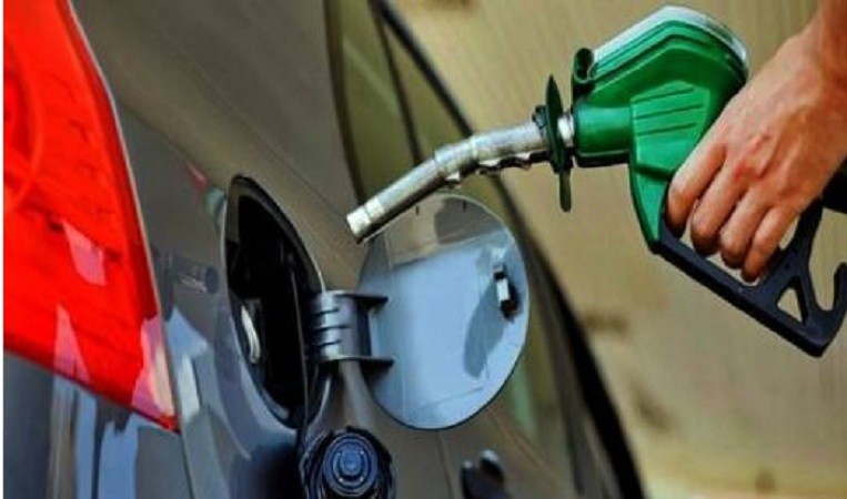 पेट्रोल-डीज़ल के दामों में क्या हुआ बदलाव ? यहाँ जानें ताजा भाव
