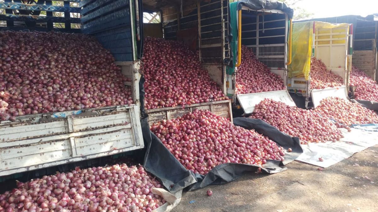 Onions being sold for Rs 80 a kg in Maharashtra, prices may increase further