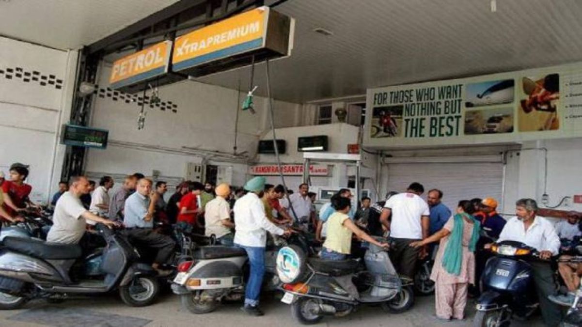 Petrol prices reached the highest level since October 2, diesel price falls
