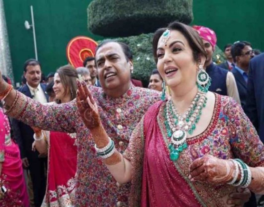 Nita met Mukesh Ambani when she was a school teacher. The duo married in 1985