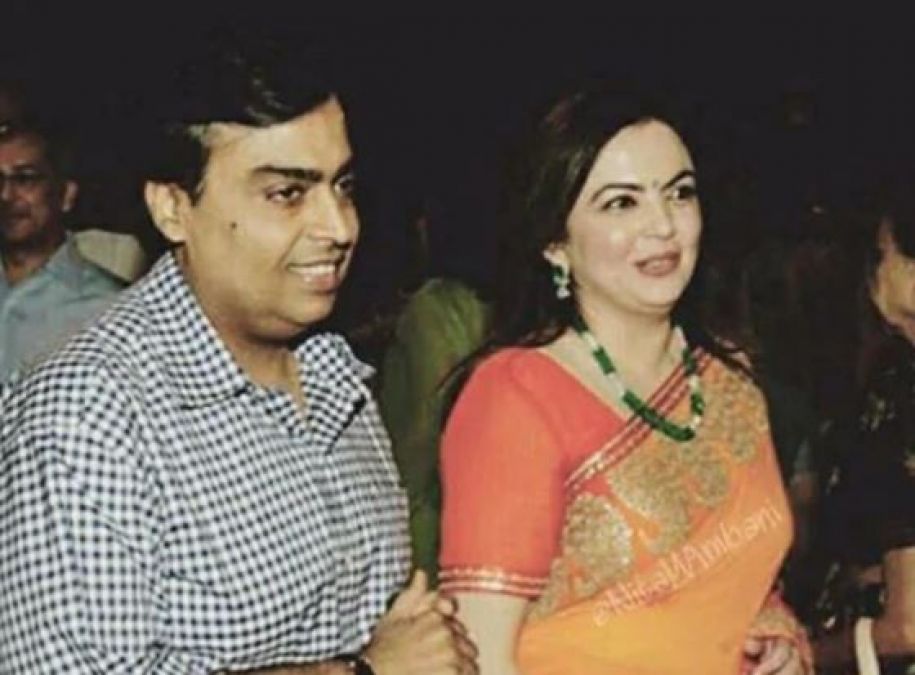 Nita met Mukesh Ambani when she was a school teacher. The duo married in 1985