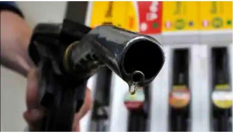 पेट्रोल-डीज़ल की कीमतों में क्या हुआ बदलाव, यहाँ जानें आज के भाव