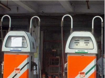 No change in petrol-diesel prices today, know the rates