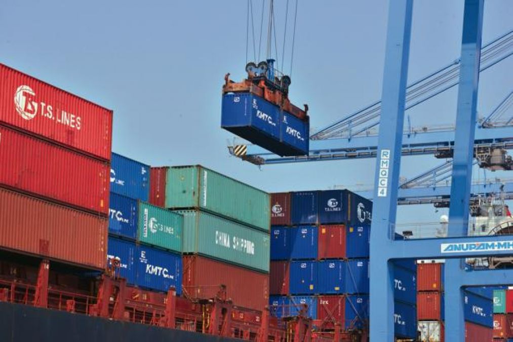 निर्यात को बढ़ावा देने की तैयारी में सरकार , कर सकती है बड़ी घोषणा