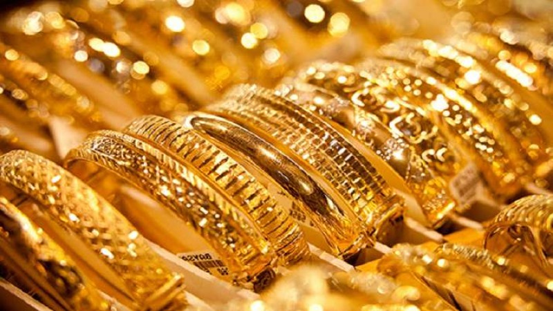 Gold, Silver price falls, Know today's rates
