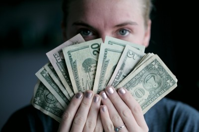 How Money Changes Your Way of Thinking