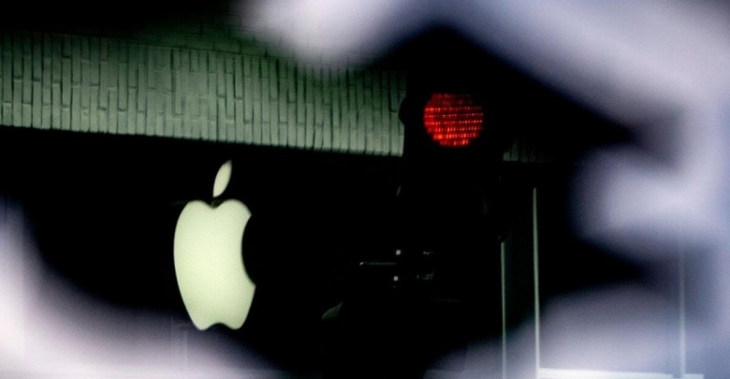 Apple Cuts 100 Jobs as It Shifts Focus in Digital Services