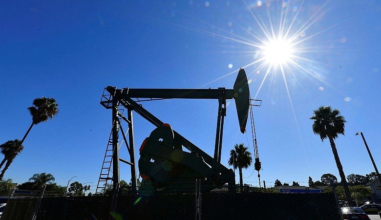 Govt scraps windfall taxes on domestic crude, fuel export