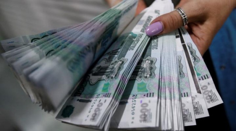 Russian Rouble slides 3-week low against dollar