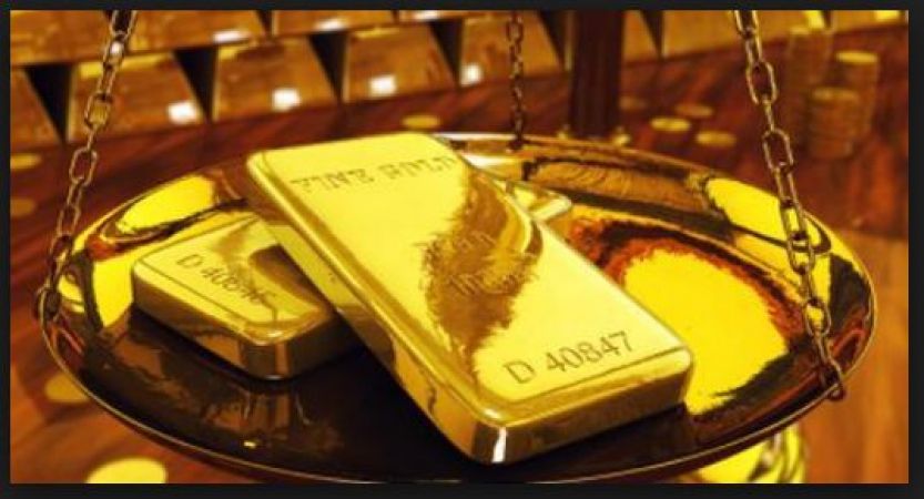 Gold  reduced by Rs 70 each at the bullion market