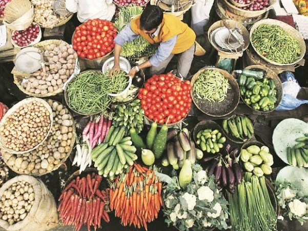 Inflation based on Consumer Price Index likely to touch 5.7pc in May:Barclays