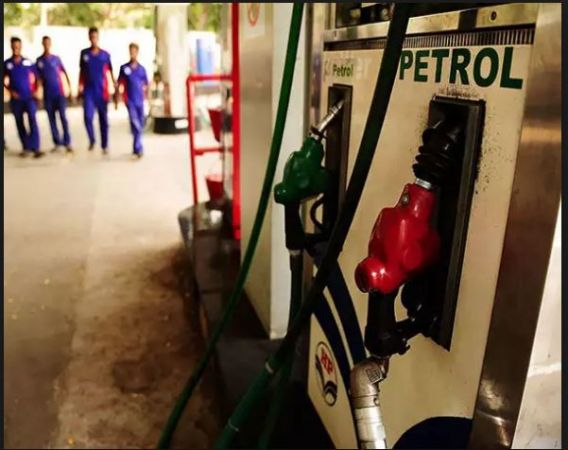 Diesel become cheaper, Petrol remain unchanged…check rates inside