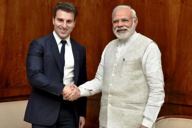 Airbnb CEO brian Chesky meets PM Narendra Modi