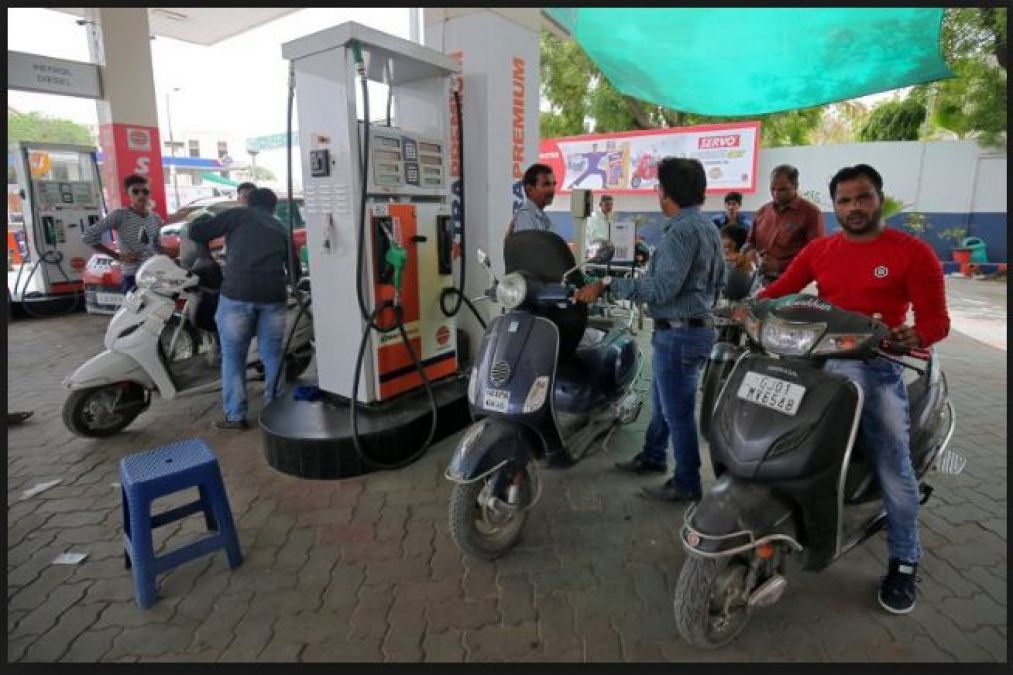 Check Retail Petrol and Diesel Prices across major cities of the Nation Today