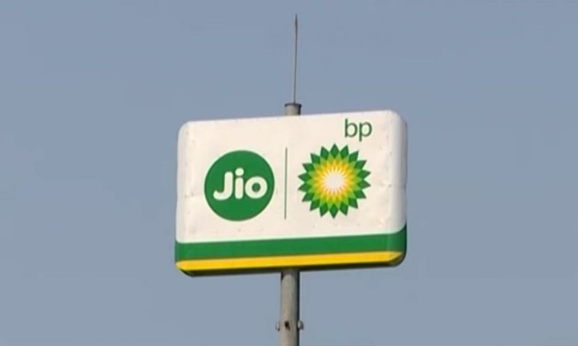 Jio-bp unveils premium diesel @less than normal diesel sold by PSUs