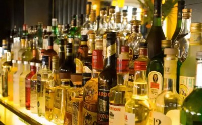 दिल्ली सरकार की नयी शराब नीति  लागू
