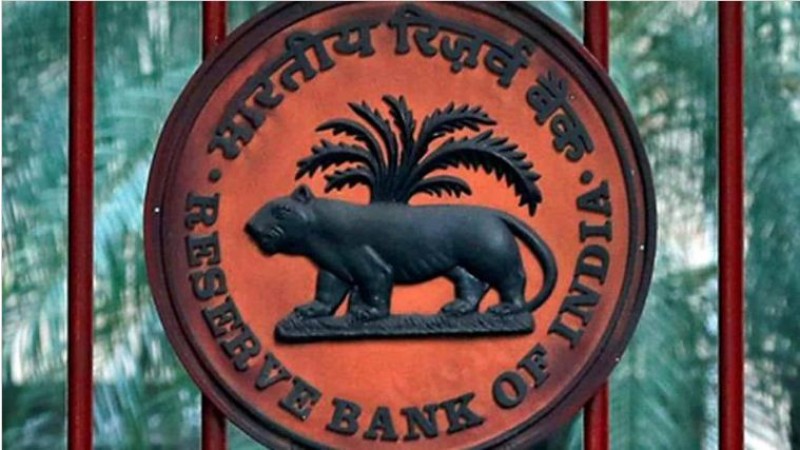 Non-compliance with KYC norms: RBI imposes Rs 25-lakh penalty on Axis Bank