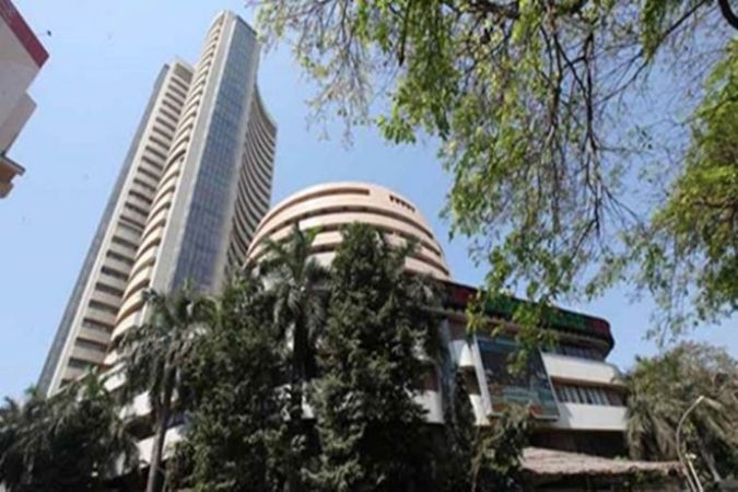 Sensex bounces 125 points in trade today