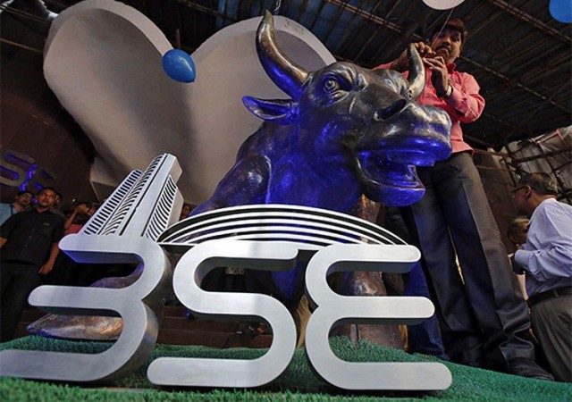 Market Mid-session: Sensex plummets 687-pts banking stocks decline