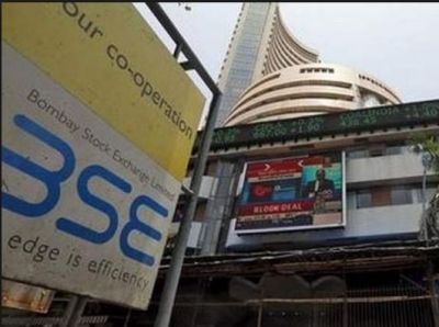 In early trade, BSE Sensex fell over 100 points, NSE Nifty was down 40.95 points