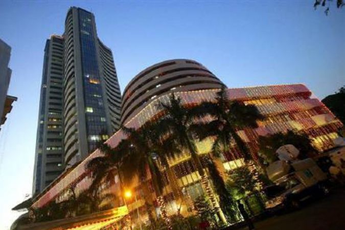 In starting trade, Bse Sensex down 75 pts